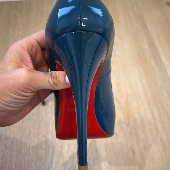 Christian Louboutin size 38 blue pump - Picture 3 of 5